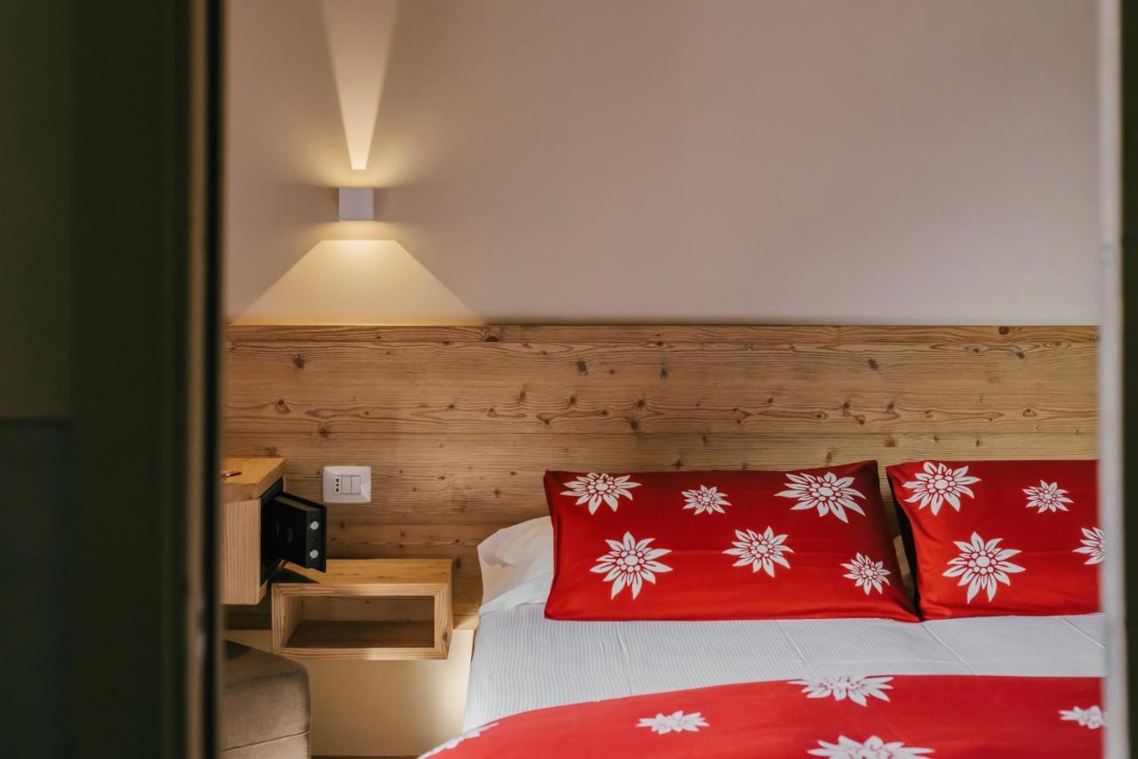 Alpen Chalet - Charme Mountain Hotel - Schilpario Exterior foto