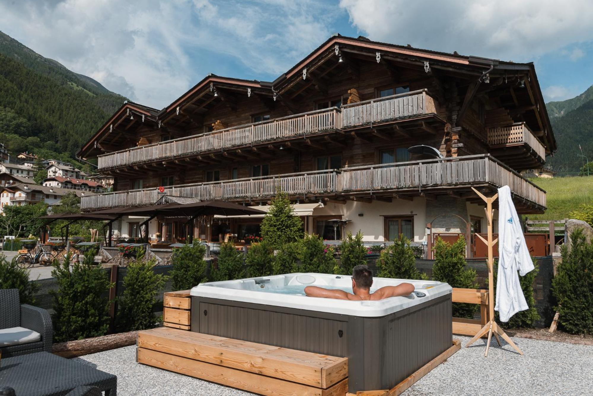Alpen Chalet - Charme Mountain Hotel - Schilpario Exterior foto